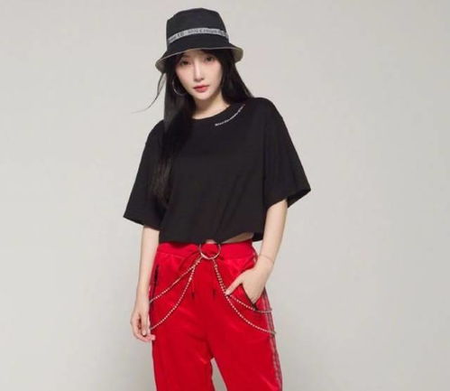 李小璐与贾乃亮疑似复合，同款衣服引发热议